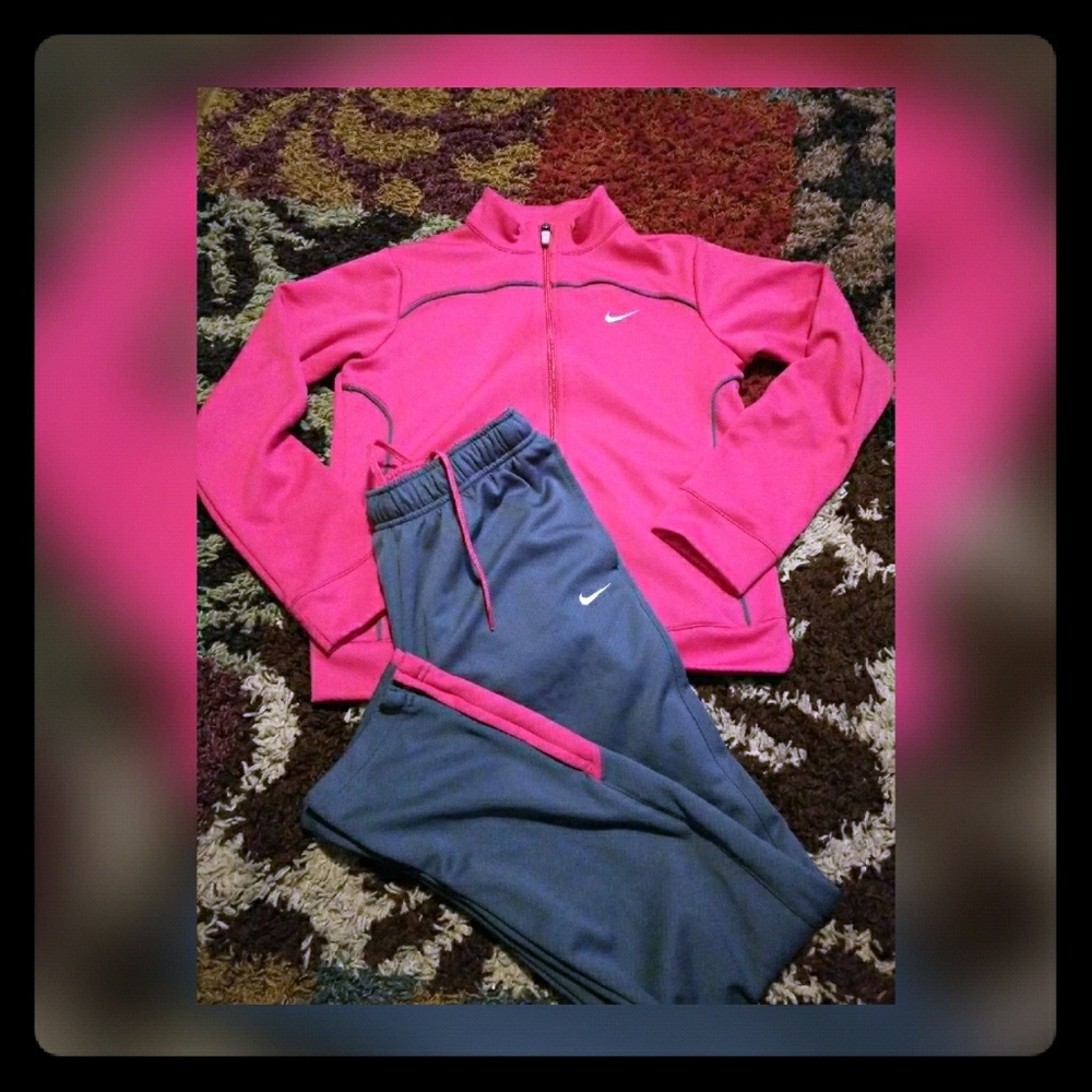 Girls Nike Track outfit